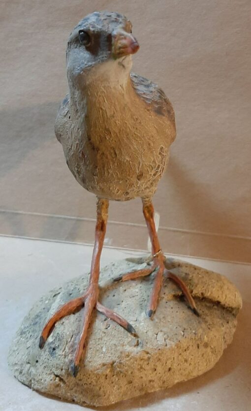 Re di quaglie in scultura di argilla - immagine 3
