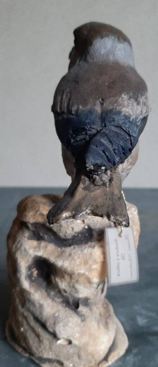 Frosone femmina in scultura di argilla - immagine 4