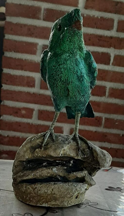 Rupicola verde, in scultura di argilla - immagine 3