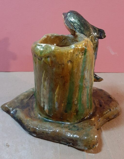 Tronchetto con delfino in scultura di argilla portapenne - immagine 3
